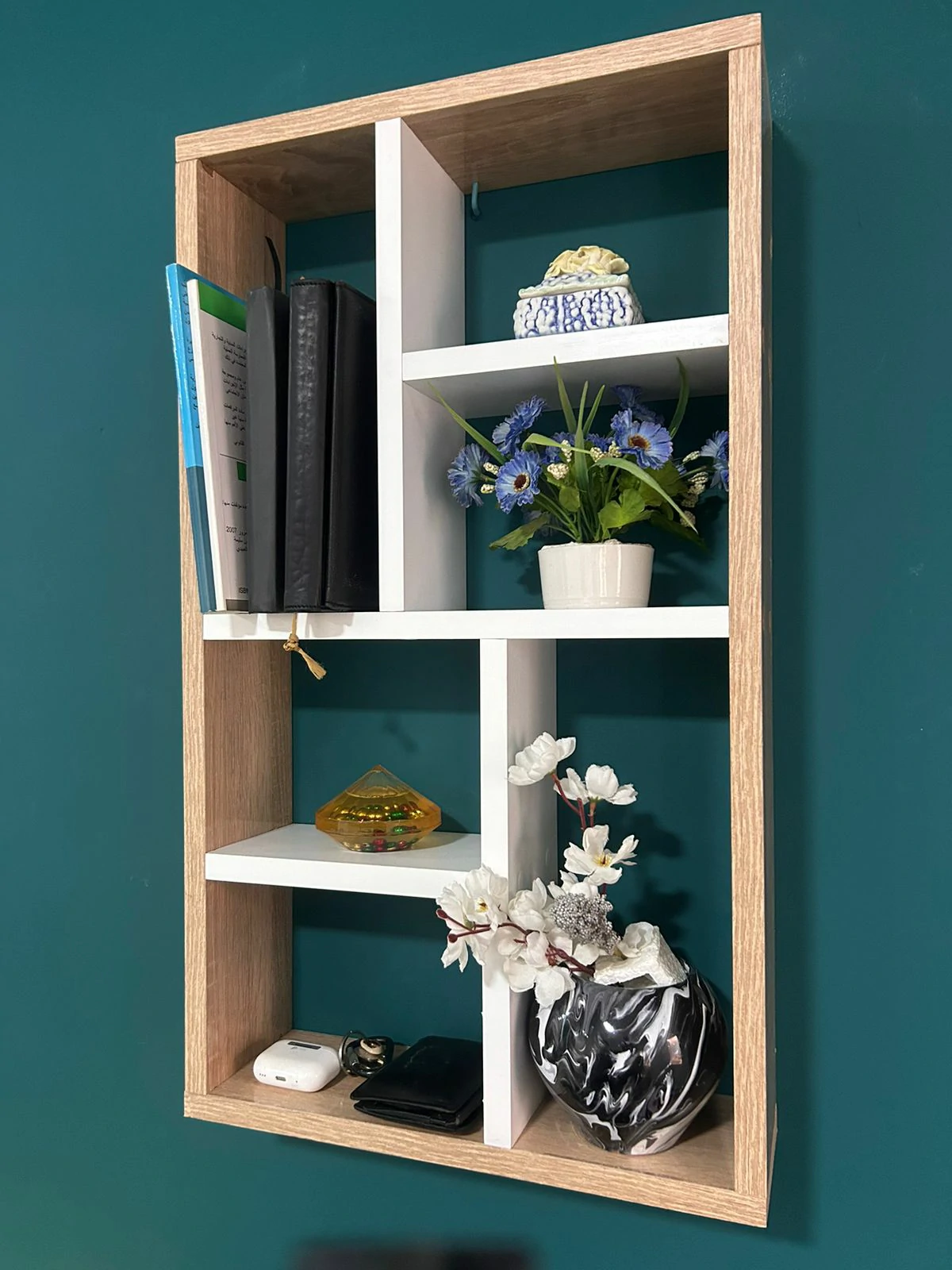 Étagère Murale à Compartiments Bois & Blanc – Image 2